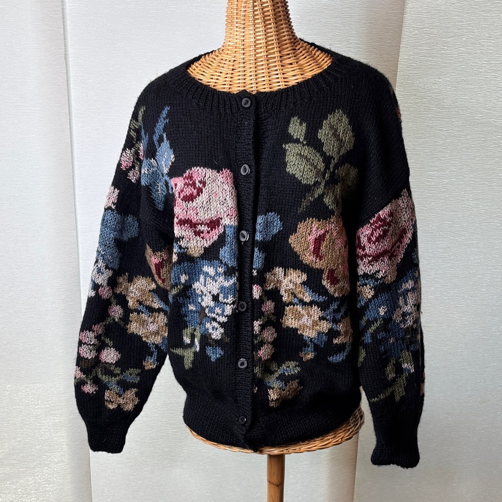 Vintage floral alpaca floral cottagecore Sweater Cardigan’s M/L